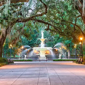 Planters On Reynolds Square (adults Only) Herberg Savannah