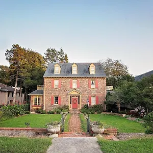 Cedars Of Bed & Breakfast Williamsburg
